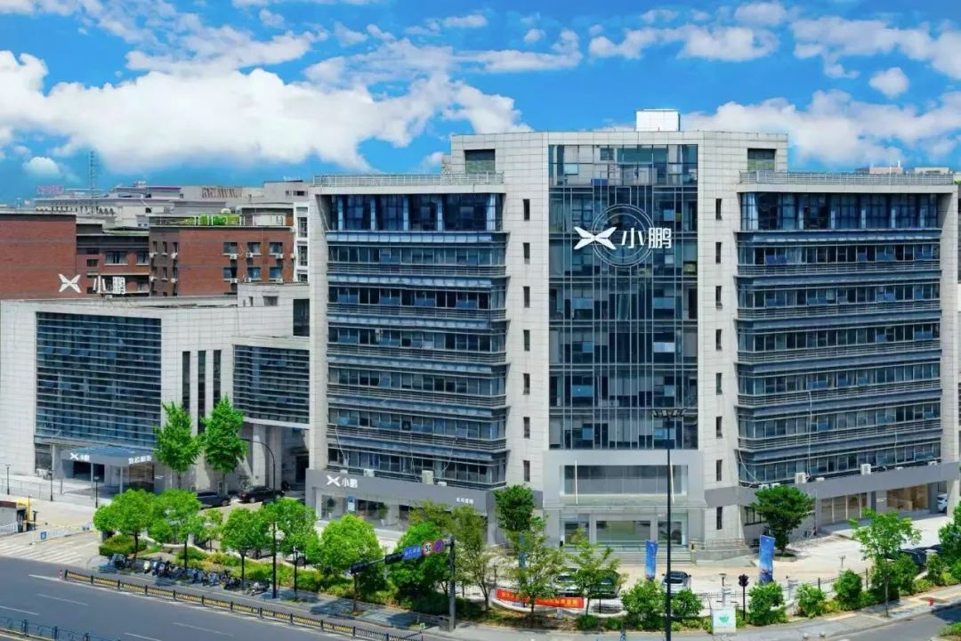 傳統(tǒng)4S店VS新勢力店,轉(zhuǎn)型銷售店長揭秘其中差別