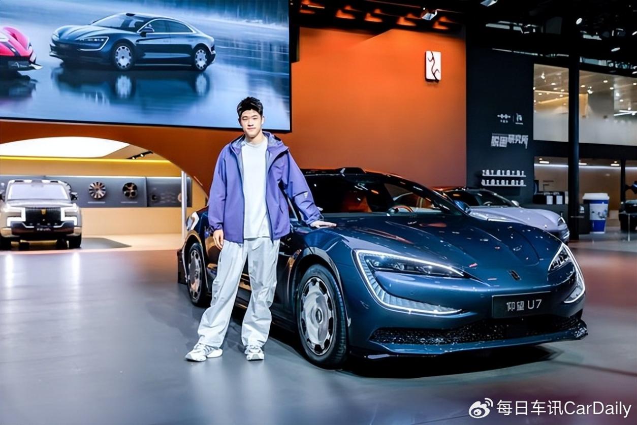 2025年廣州車展最燃瞬間,仰望U9X、U8L鼎世版、U7燃出新高度