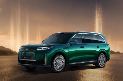 鎖定混動車目前最好的一款車——風云T11承包家庭出行所有愜意